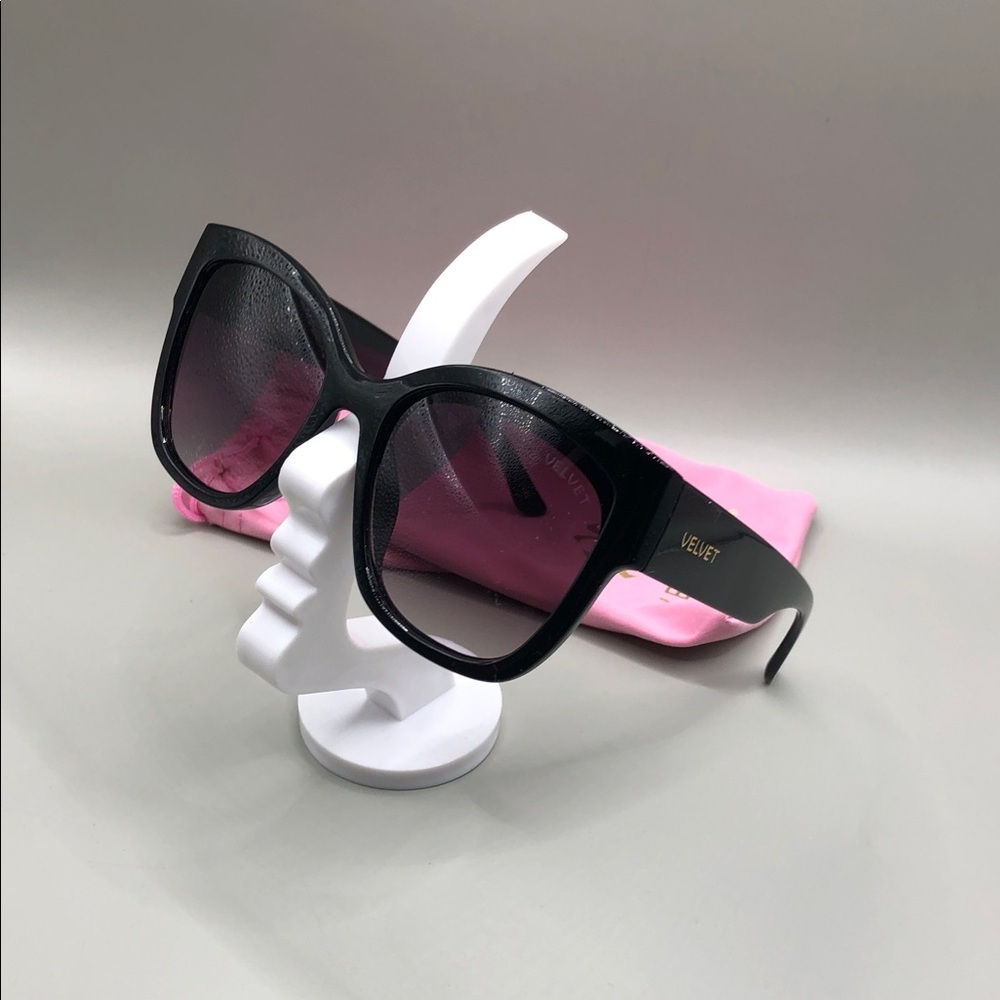 Velvet Eyewear Jane Sunglasses Black Oversized Cat Eye